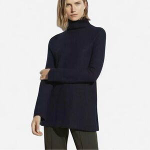 Theory XS Navy Blue Mock Neck long sleeve 100% cashmere sweater